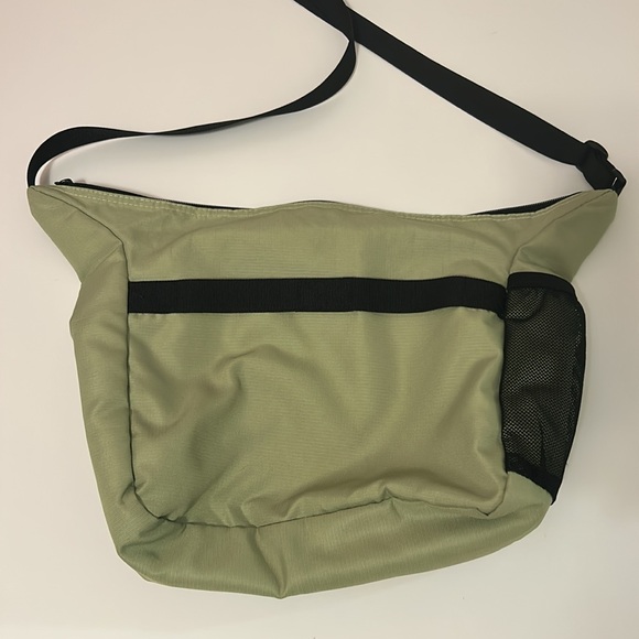 LL Bean Messenger Crossbody Bag - Picture 7 of 15